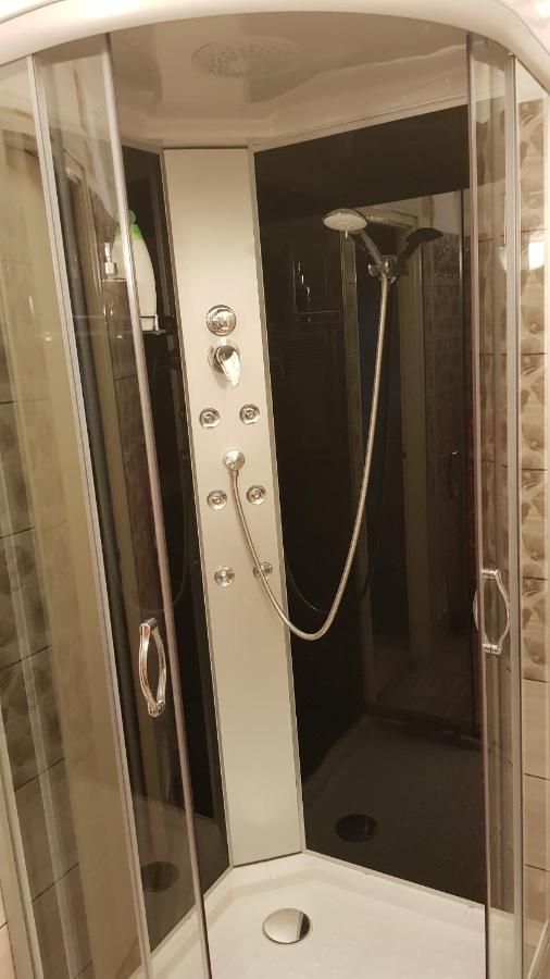 Lia Apartman Kiskunhalas Εξωτερικό φωτογραφία
