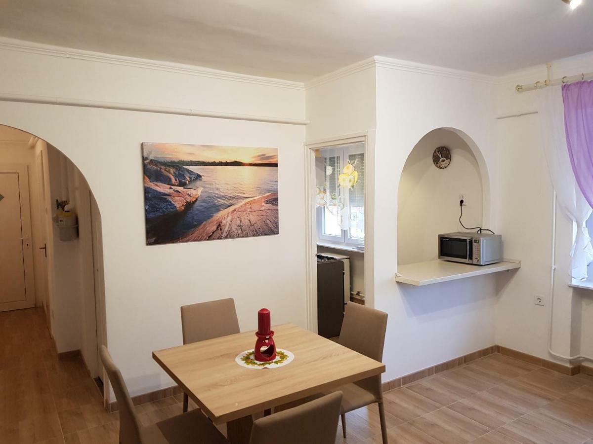 Lia Apartman Kiskunhalas Εξωτερικό φωτογραφία